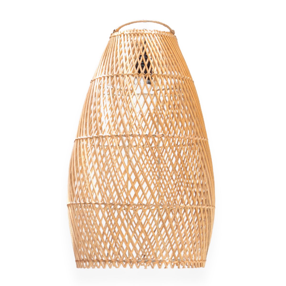 Lampen kap van rotan voor een witte achtergrond