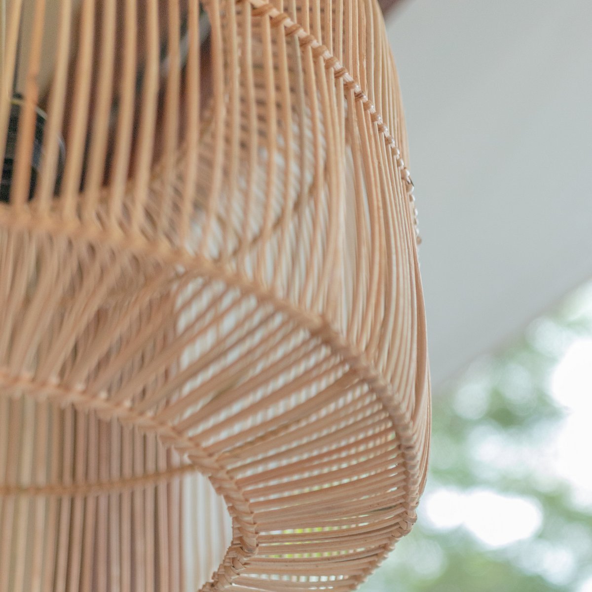 Lampenkap van rotan van dichtbij gezien