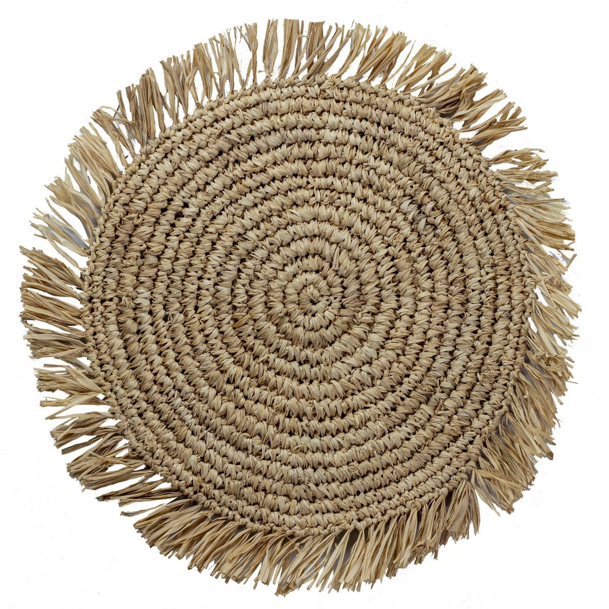 Placemat van raffia op een witte achtergrond