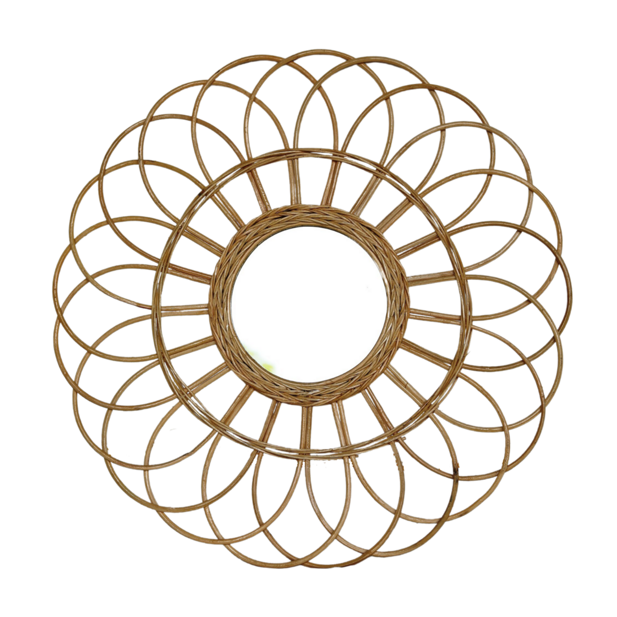 Frame van een rotan spiegel op een witte achtergrond